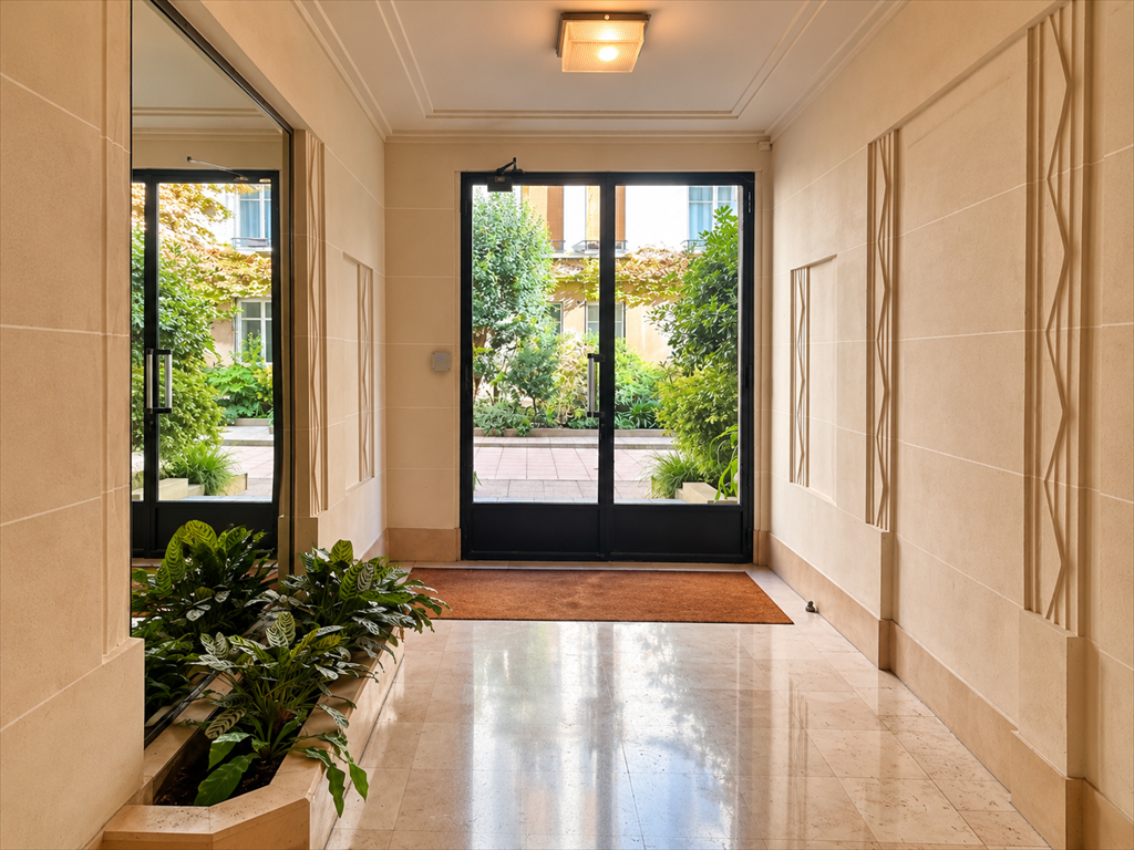 appartement 2 pièces en vente sur PARIS (75007)