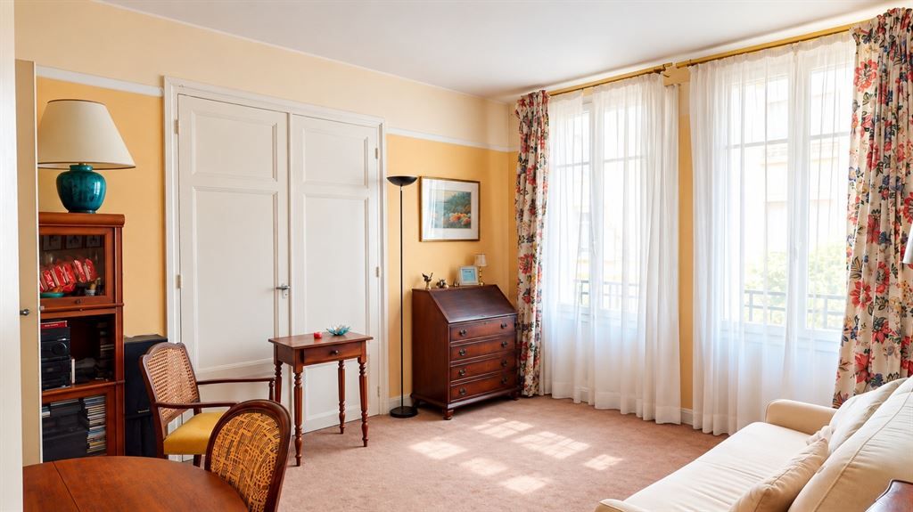 appartement 2 pièces en vente sur PARIS (75007)